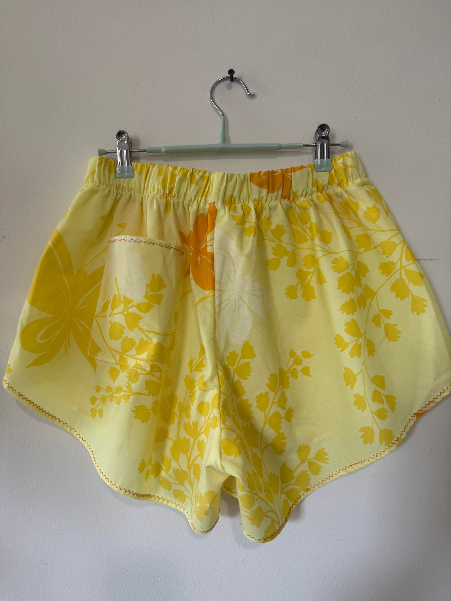 Table cloth shorts