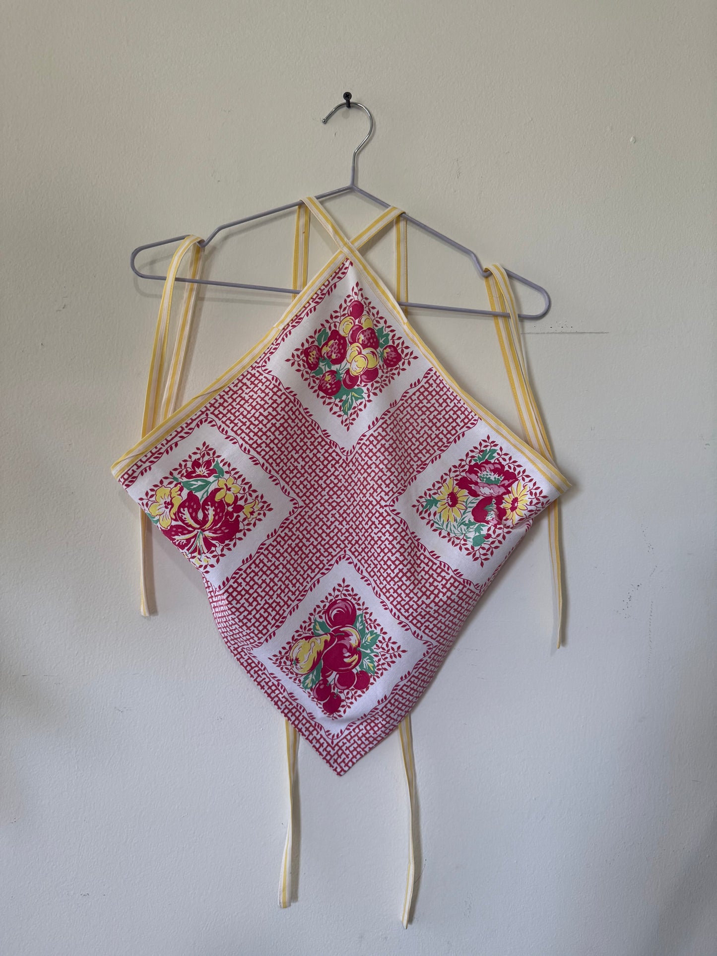 Tablecloth halter