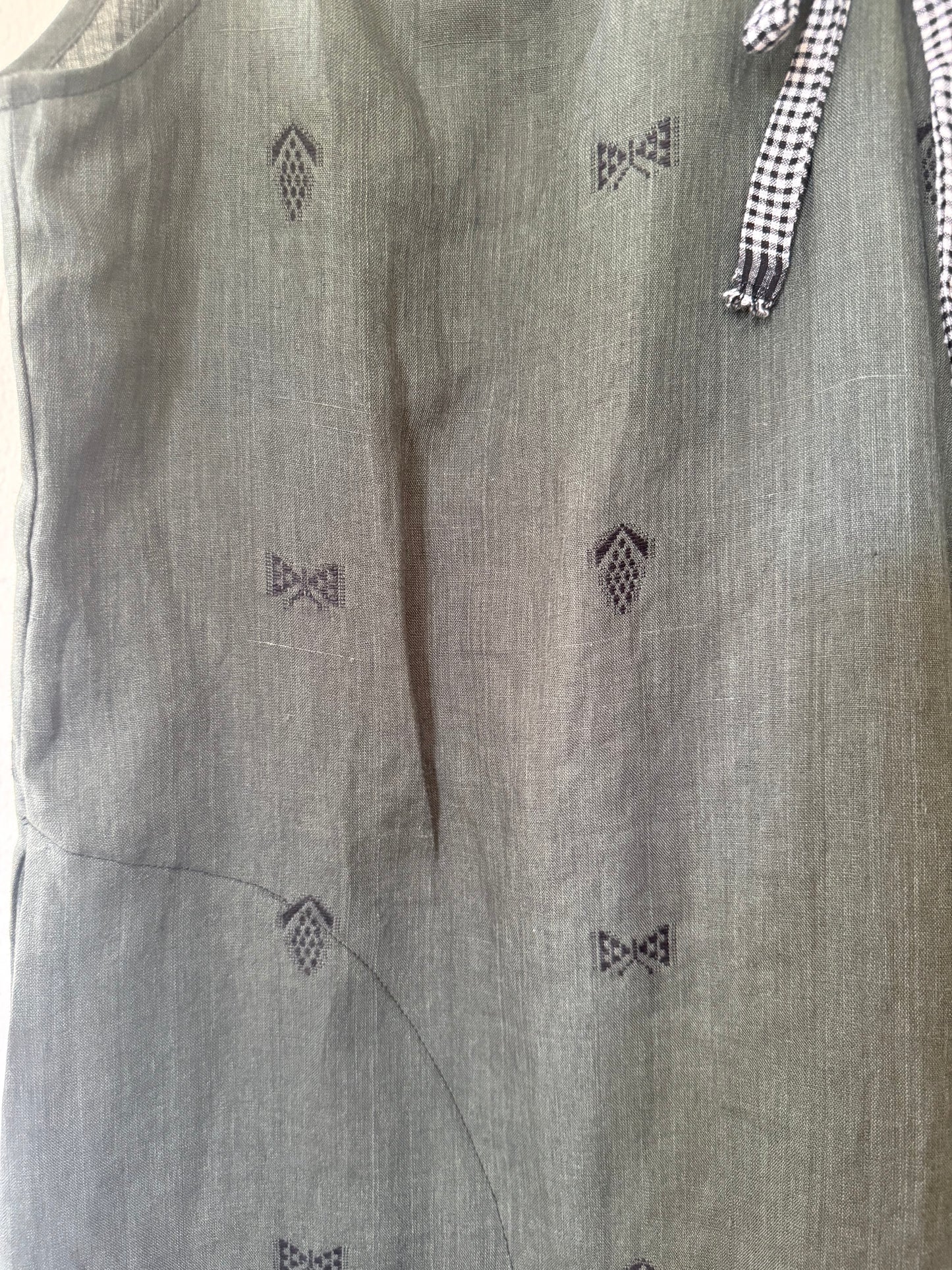 Medium linen shift