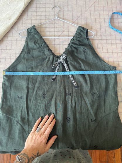 Medium linen shift