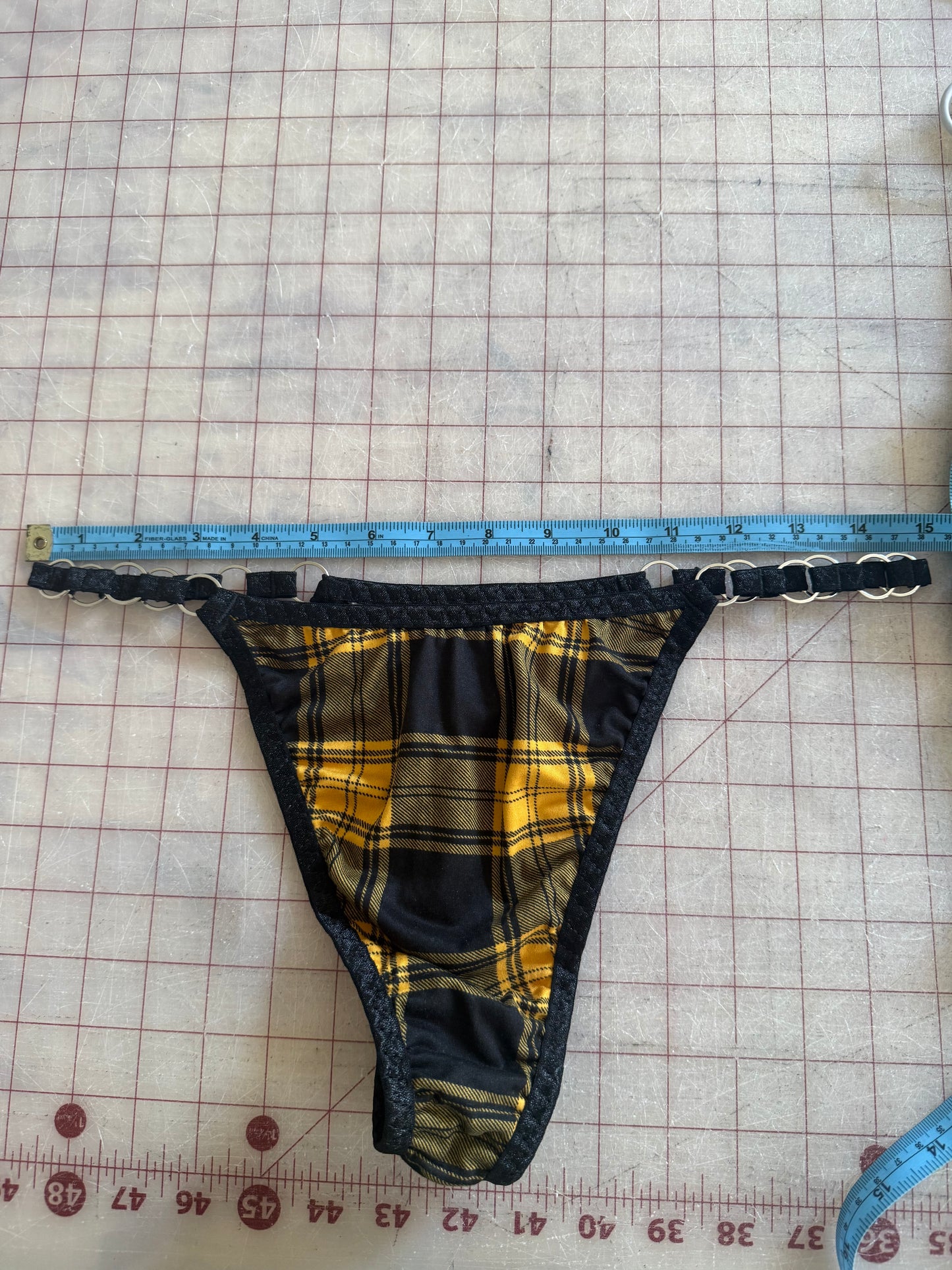Cutie plaid thong