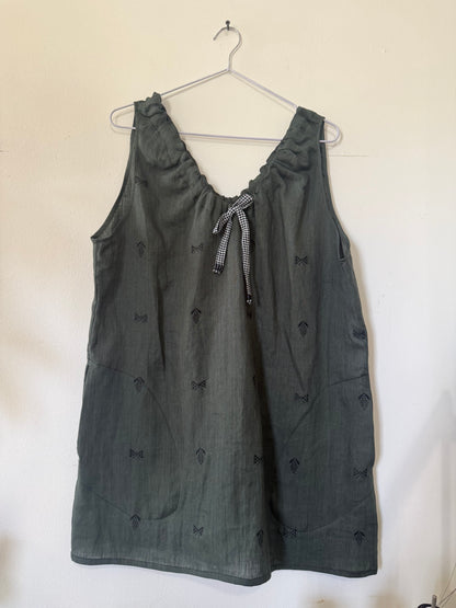 Medium linen shift
