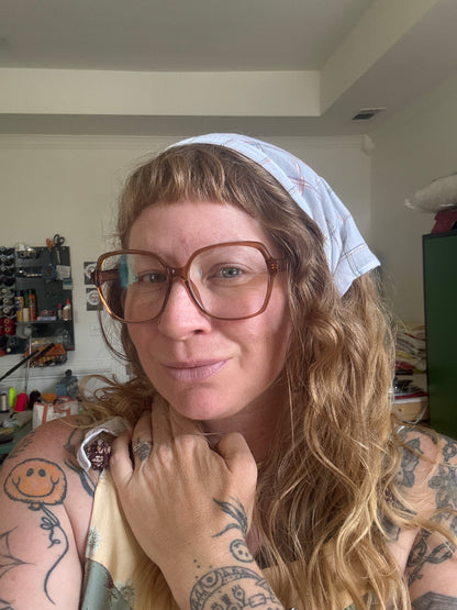 Tie scarf