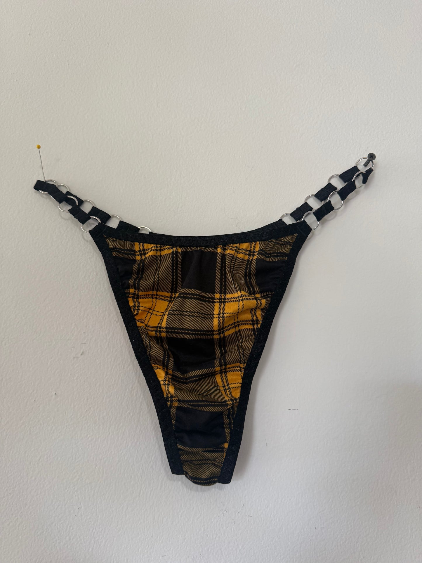 Cutie plaid thong